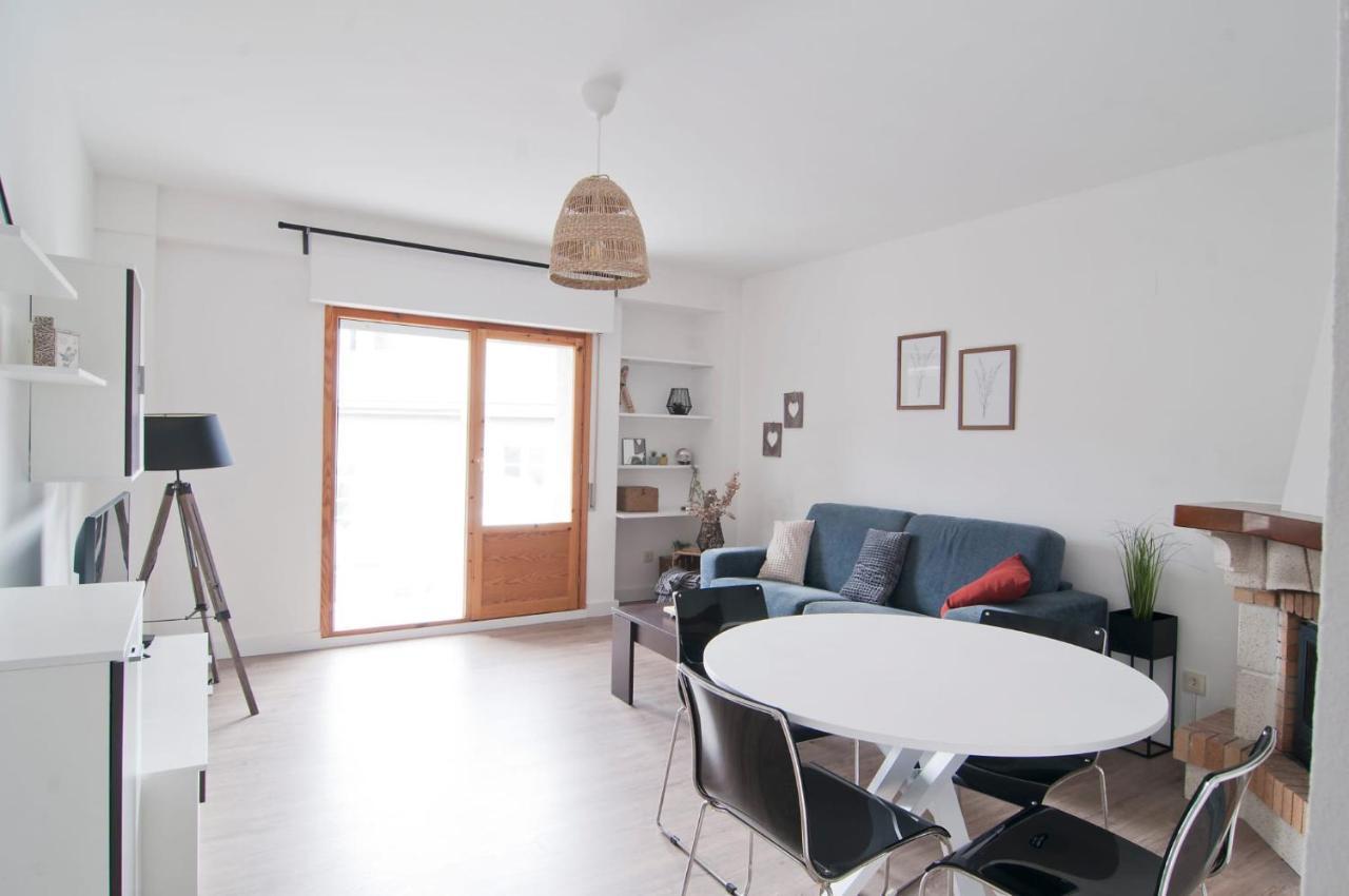 Arroyo Bates Jaca Apartment Exterior foto